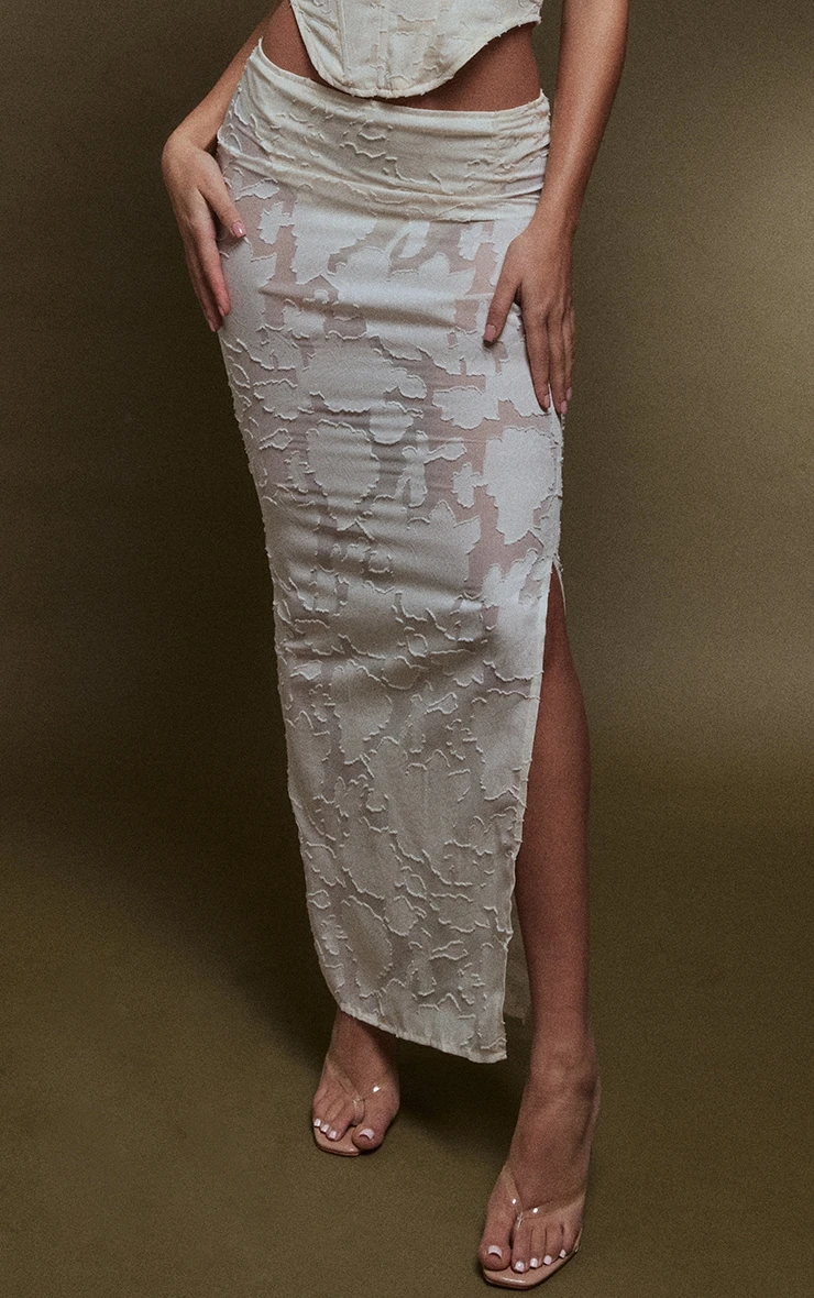 Cream Floral Applique Low Rise Maxi Skirt 4 Cream Floral Applique Low Rise Maxi Skirt - Image 2