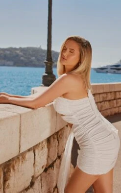 White Multi Ring Cut Out Detail Halterneck Bodycon Dress -Cheap Glamarish Store befa3ead85b49a0f0f22e95d7366938eb6fab760 cne1872 3