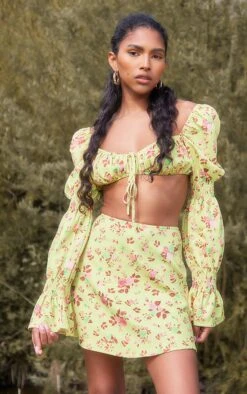 Yellow Floral Printed Skater Mini Skirt -Cheap Glamarish Store f3c2f41f59d0dc5759a271afbe25be914784f3be cne0287 4